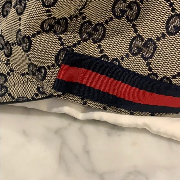 Limited edition Navy authentic Gucci hat - Picture 8 of 8